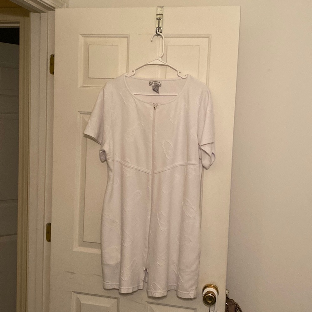 Pamela Stewart dress with side pockets.